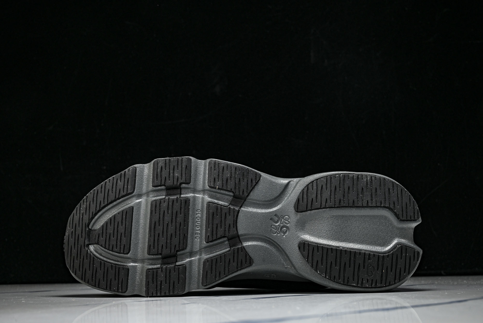 ON昂跑 尺码:36-46纯原版出品-On Running 昂跑男女士x Loewe Cloudsolo