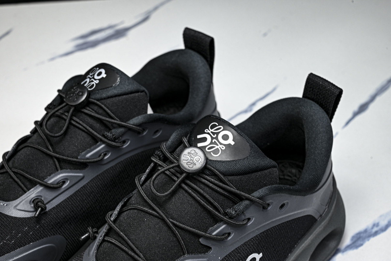 ON昂跑 尺码:36-46纯原版出品-On Running 昂跑男女士x Loewe Cloudsolo