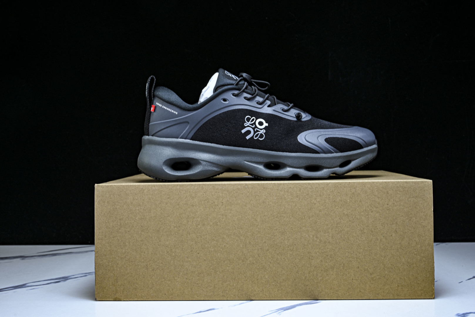 ON昂跑 尺码:36-46纯原版出品-On Running 昂跑男女士x Loewe Cloudsolo