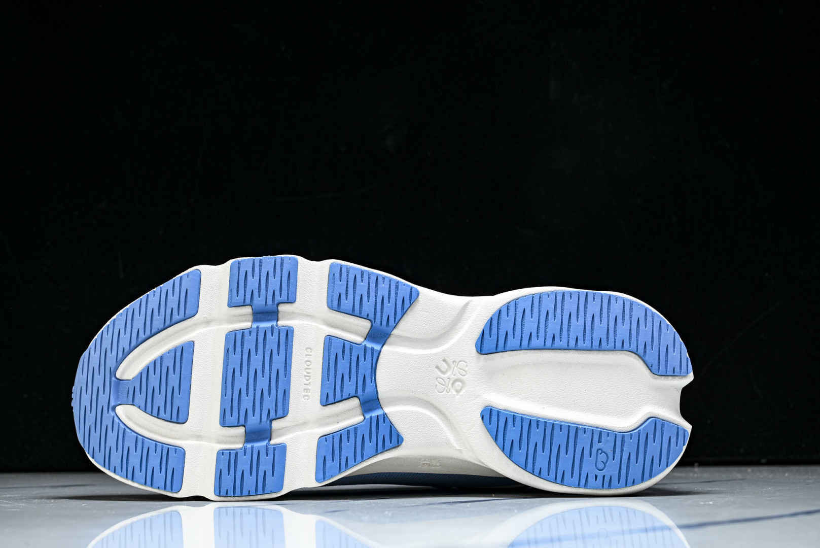 ON昂跑 尺码:36-46纯原版出品-On Running 昂跑男女士x Loewe Cloudsolo