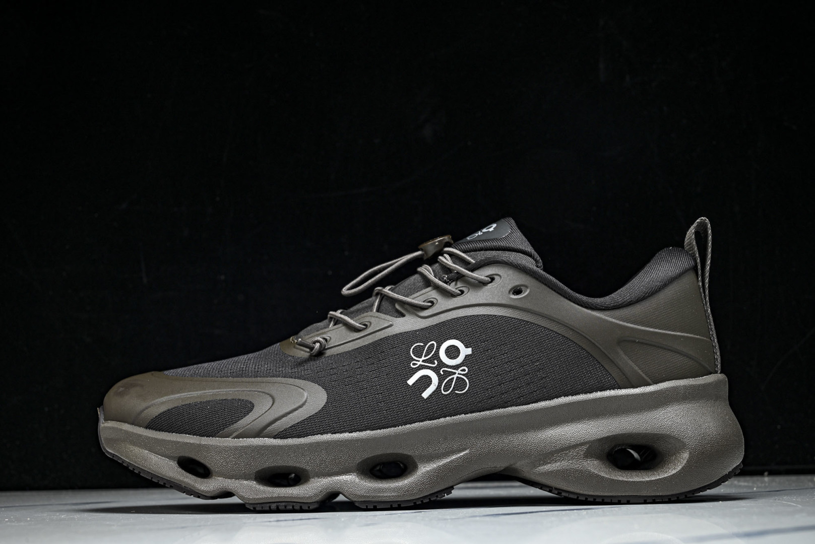 ON昂跑 尺码:36-46纯原版出品-On Running 昂跑男女士x Loewe Cloudsolo