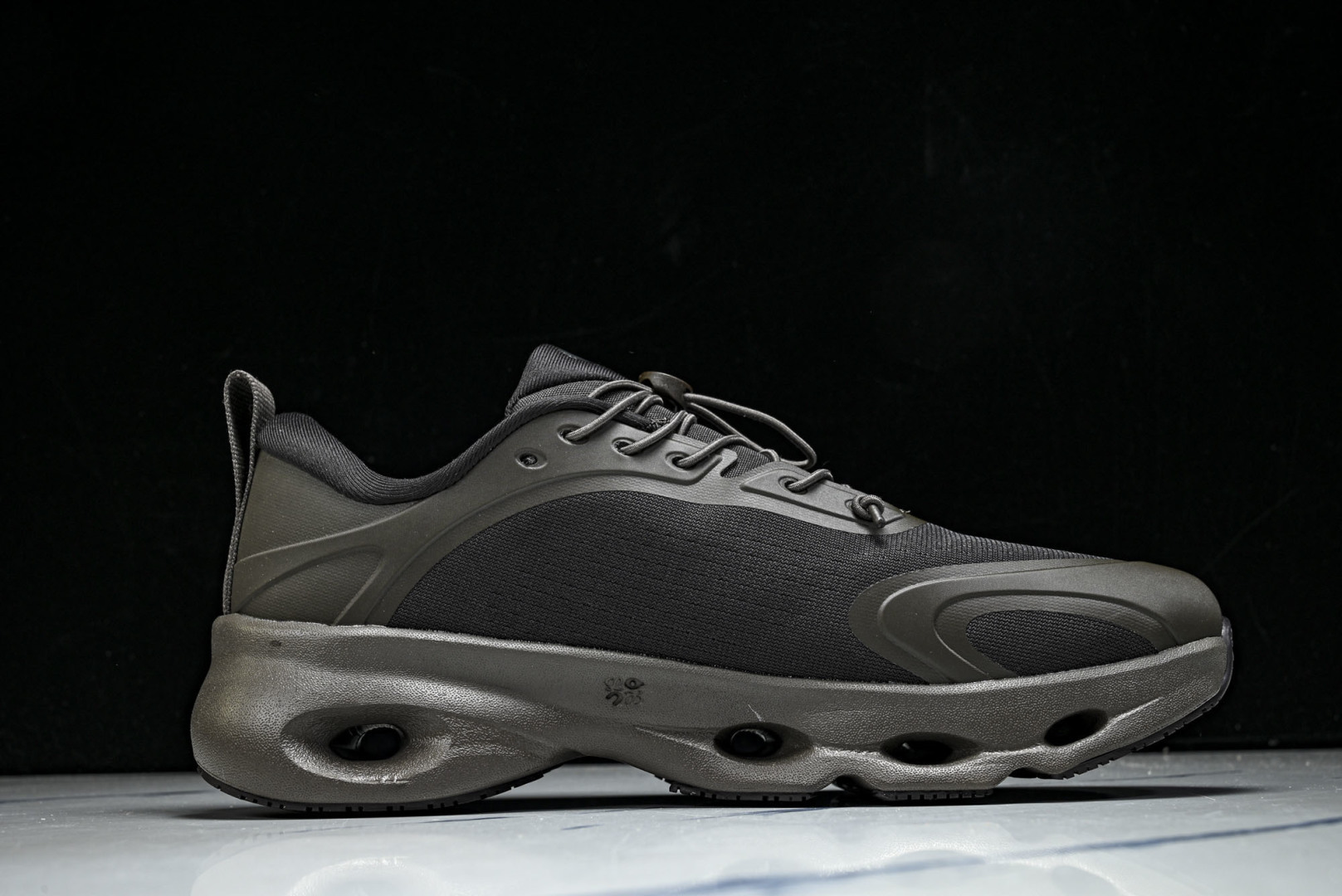 ON昂跑 尺码:36-46纯原版出品-On Running 昂跑男女士x Loewe Cloudsolo