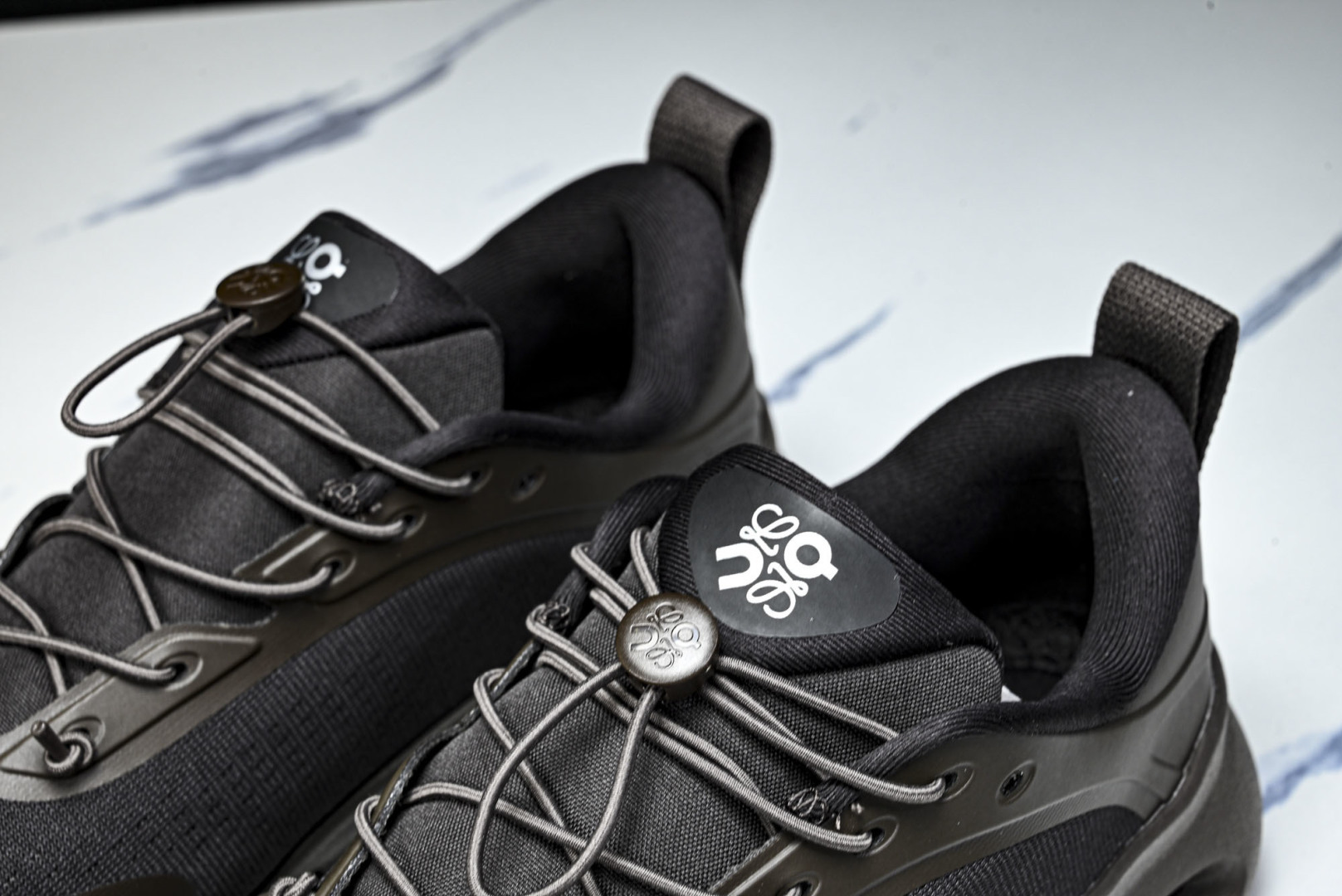 ON昂跑 尺码:36-46纯原版出品-On Running 昂跑男女士x Loewe Cloudsolo