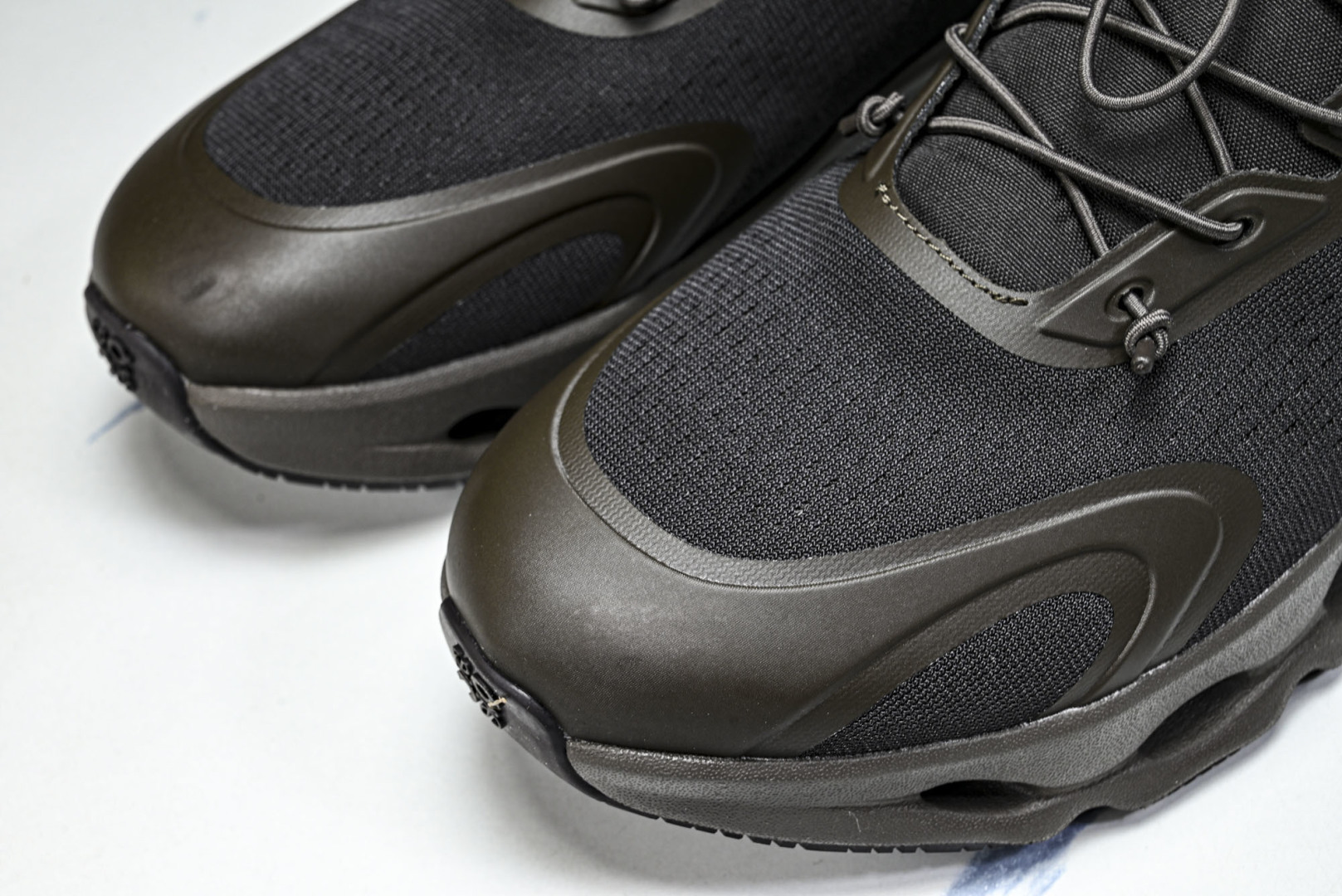 ON昂跑 尺码:36-46纯原版出品-On Running 昂跑男女士x Loewe Cloudsolo