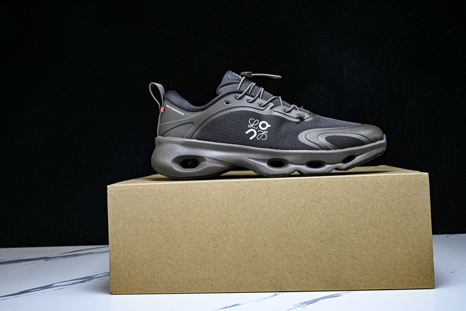 ON昂跑 尺码:36-46纯原版出品-On Running 昂跑男女士x Loewe Cloudsolo