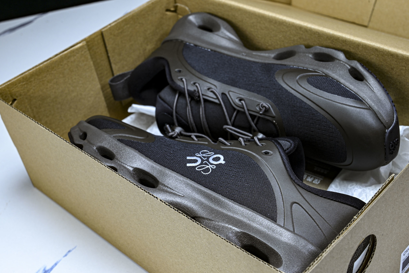 ON昂跑 尺码:36-46纯原版出品-On Running 昂跑男女士x Loewe Cloudsolo