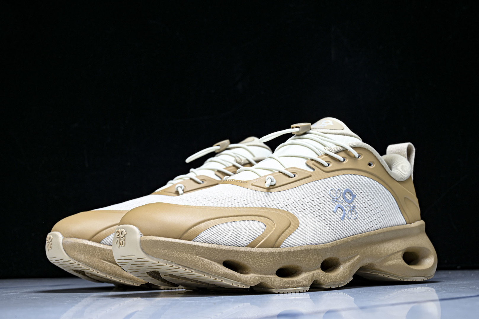 ON昂跑 尺码:36-46纯原版出品-On Running 昂跑男女士x Loewe Cloudsolo