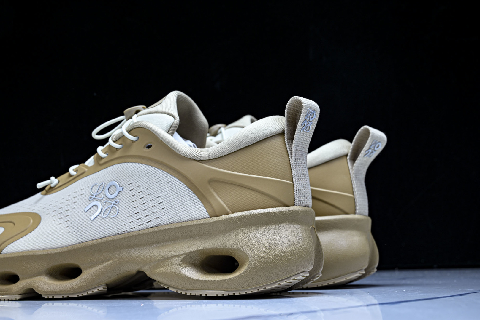 ON昂跑 尺码:36-46纯原版出品-On Running 昂跑男女士x Loewe Cloudsolo