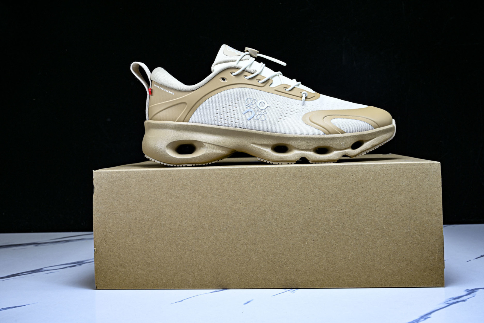 ON昂跑 尺码:36-46纯原版出品-On Running 昂跑男女士x Loewe Cloudsolo