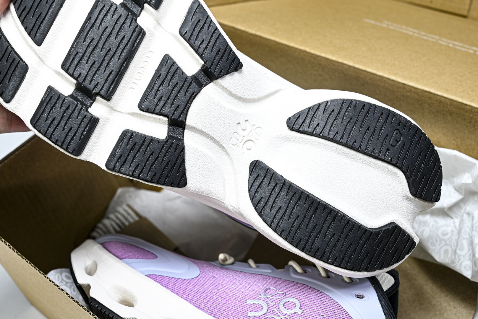 ON昂跑 尺码:36-46纯原版出品-On Running 昂跑男女士x Loewe Cloudsolo