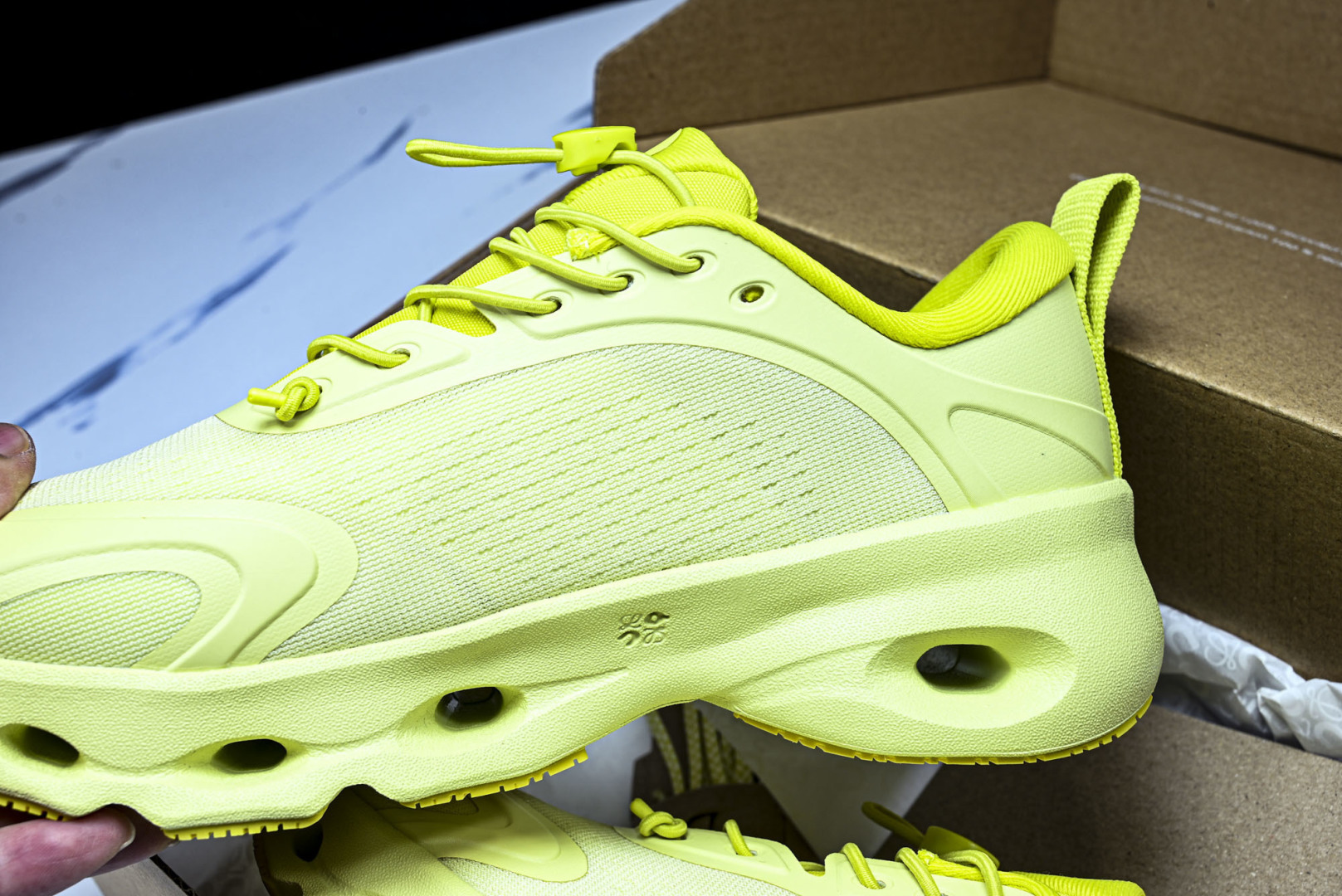 ON昂跑 尺码:36-46纯原版出品-On Running 昂跑男女士x Loewe Cloudsolo