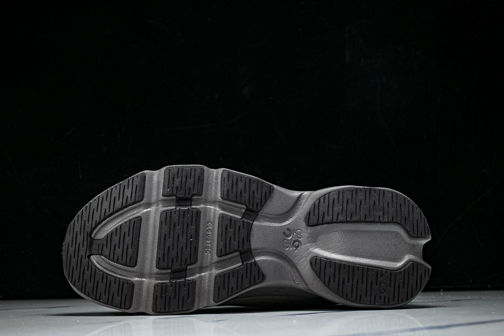 ON昂跑 尺码:36-46纯原版出品-On Running 昂跑男女士x Loewe Cloudsolo