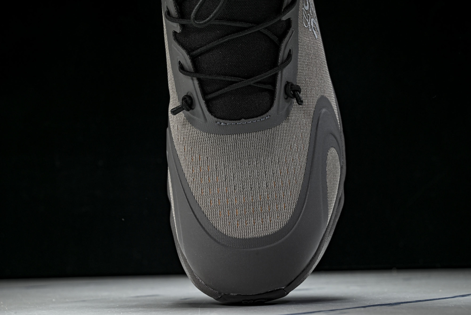 ON昂跑 尺码:36-46纯原版出品-On Running 昂跑男女士x Loewe Cloudsolo