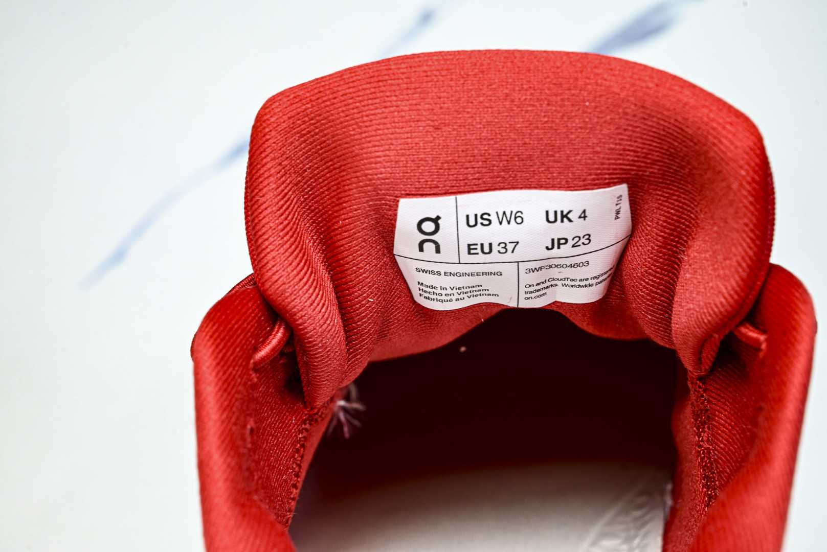 ON昂跑 尺码:36-46纯原版出品-On Running 昂跑男女士x Loewe Cloudsolo