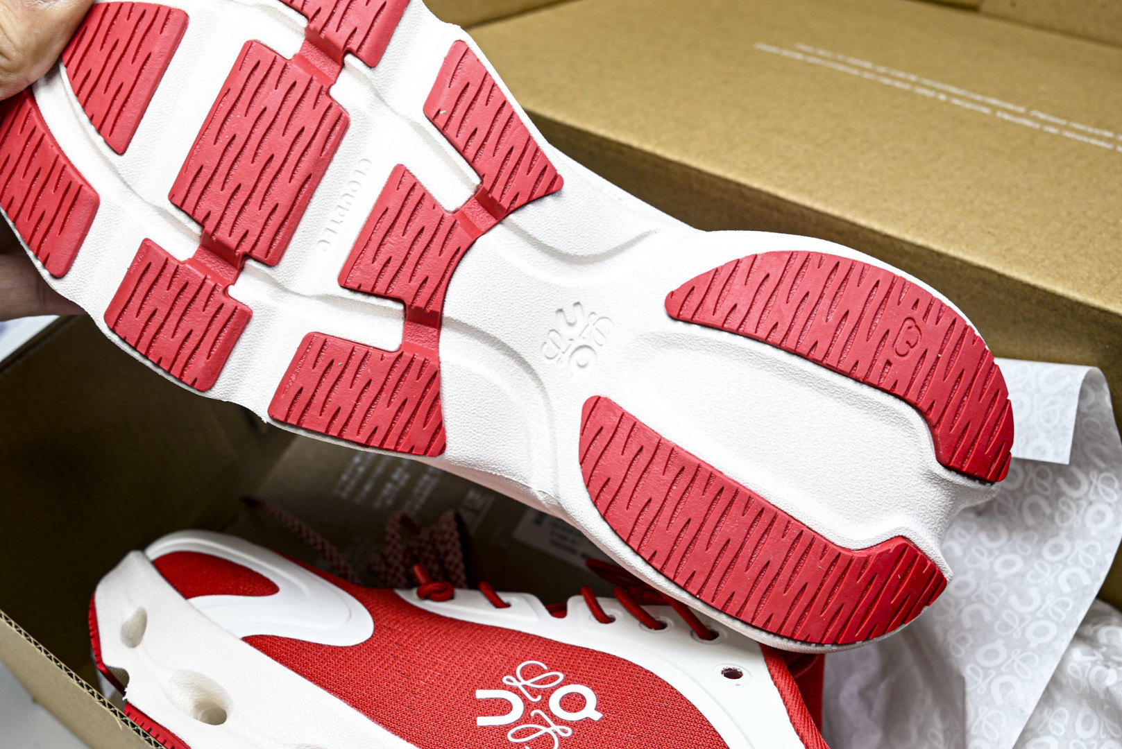 ON昂跑 尺码:36-46纯原版出品-On Running 昂跑男女士x Loewe Cloudsolo