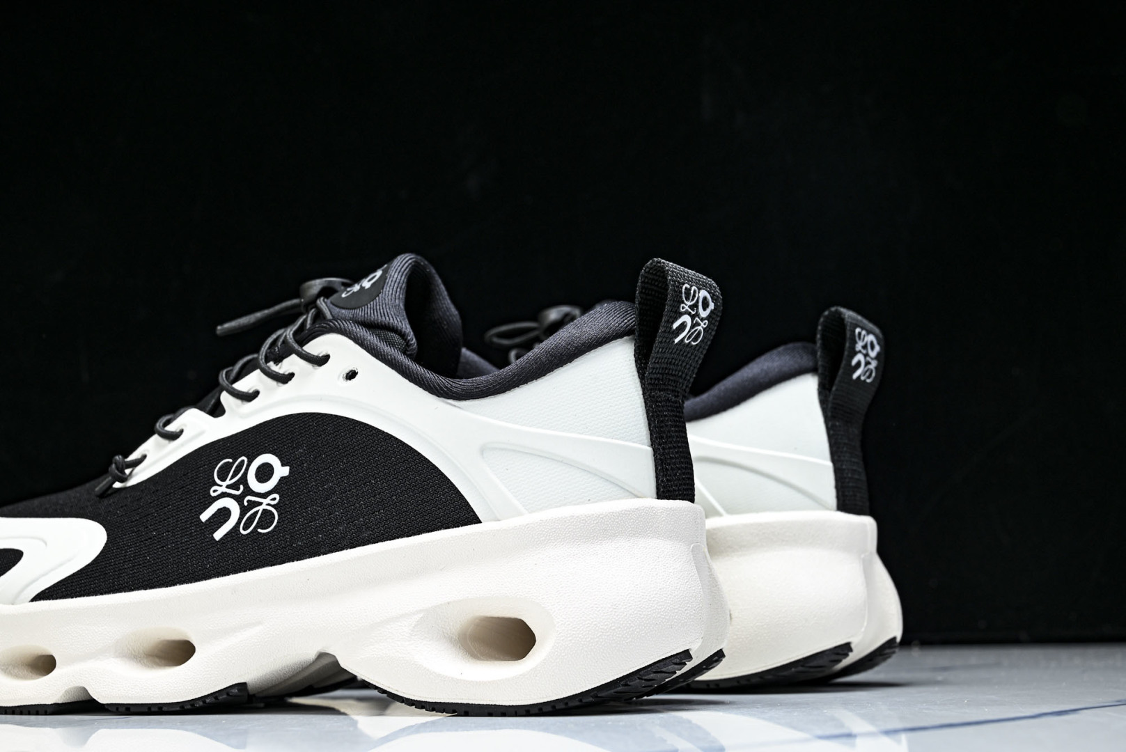 ON昂跑 尺码:36-46纯原版出品-On Running 昂跑男女士x Loewe Cloudsolo