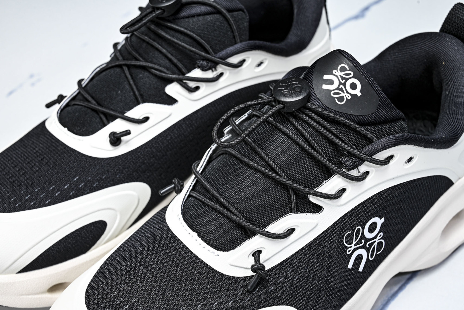 ON昂跑 尺码:36-46纯原版出品-On Running 昂跑男女士x Loewe Cloudsolo