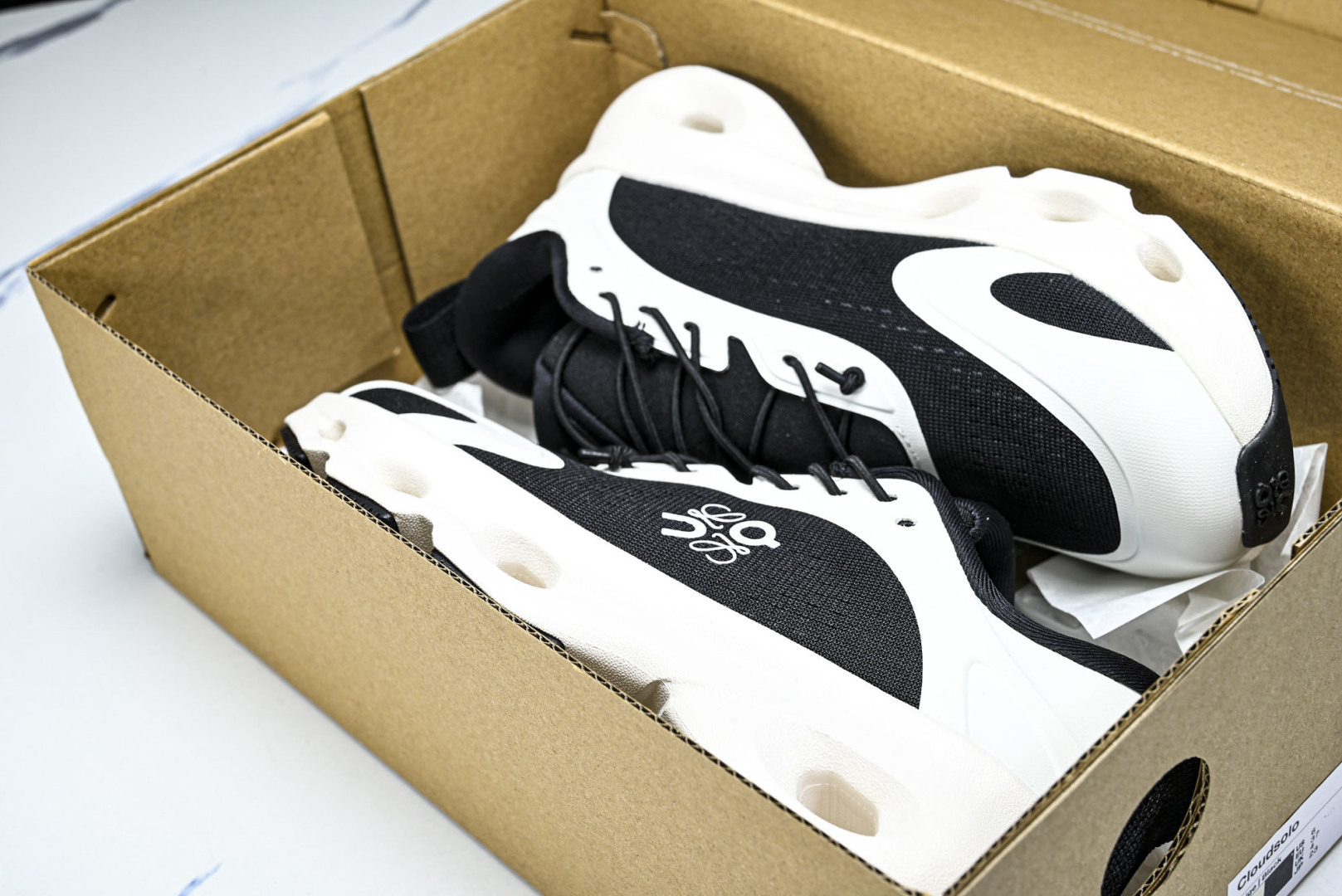 ON昂跑 尺码:36-46纯原版出品-On Running 昂跑男女士x Loewe Cloudsolo