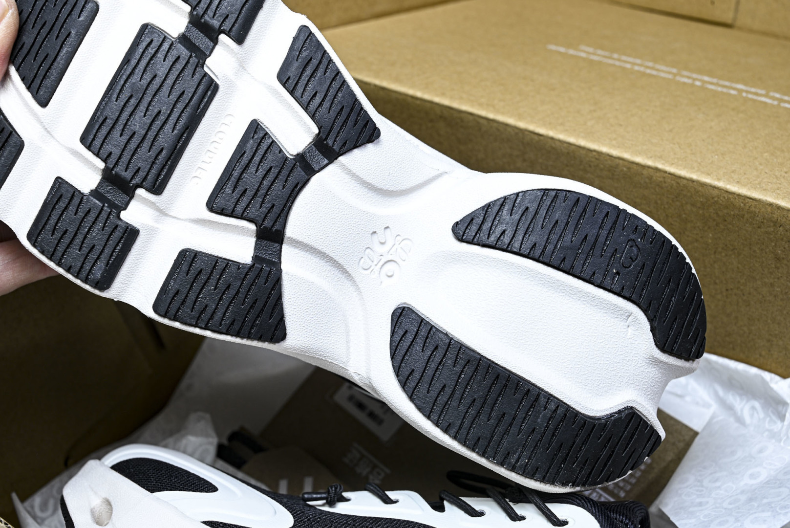 ON昂跑 尺码:36-46纯原版出品-On Running 昂跑男女士x Loewe Cloudsolo