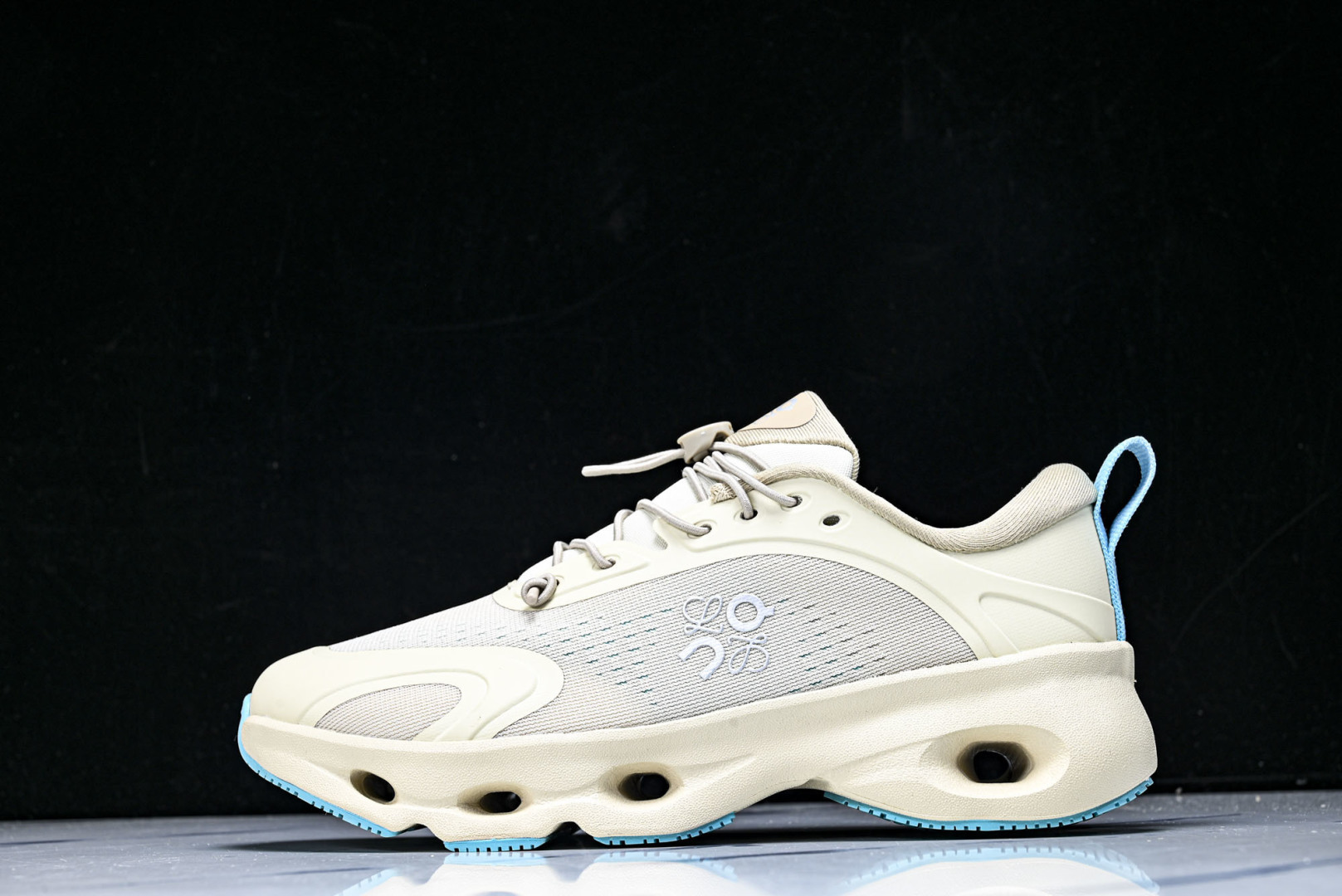 ON昂跑 尺码:36-46纯原版出品-On Running 昂跑男女士x Loewe Cloudsolo