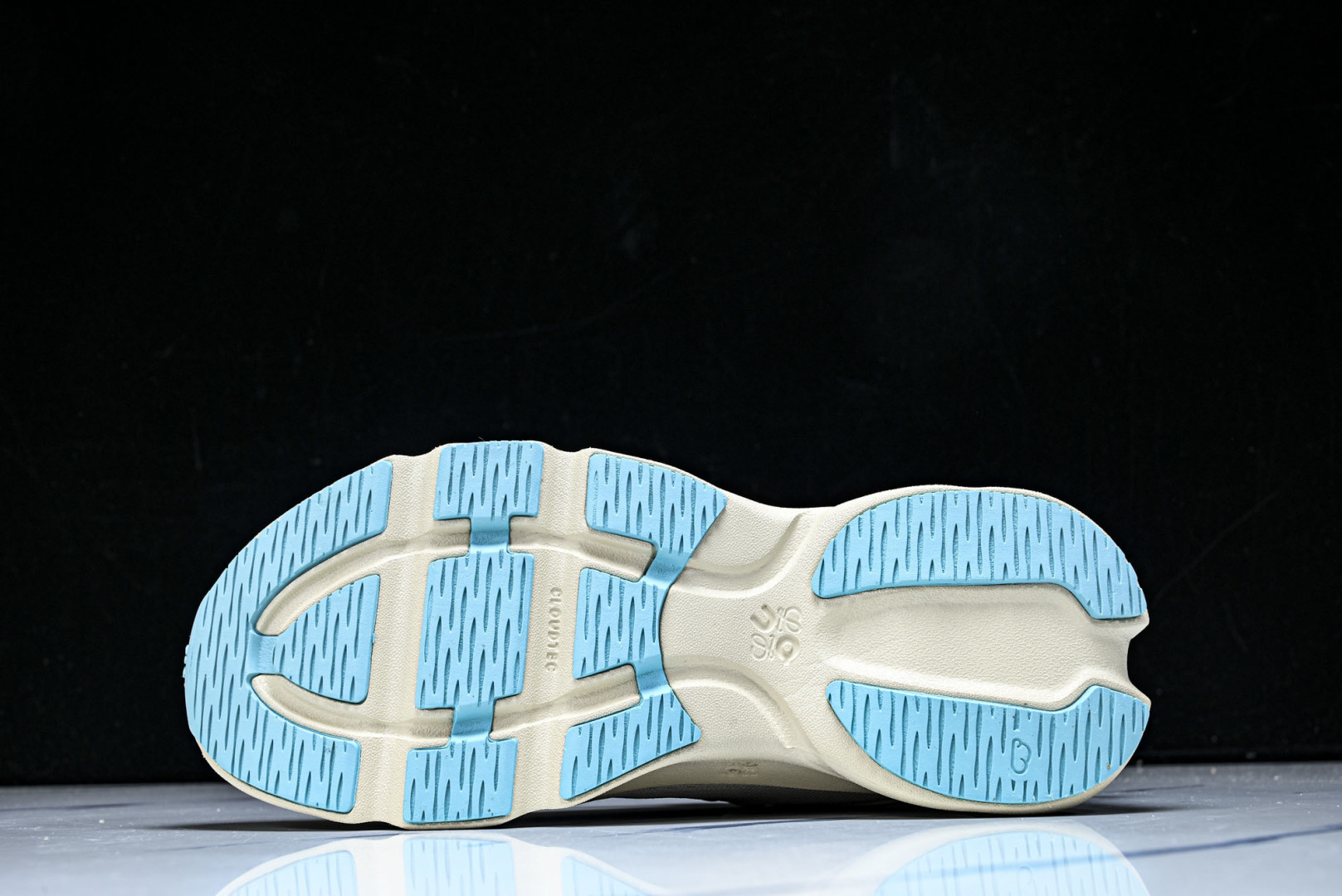 ON昂跑 尺码:36-46纯原版出品-On Running 昂跑男女士x Loewe Cloudsolo