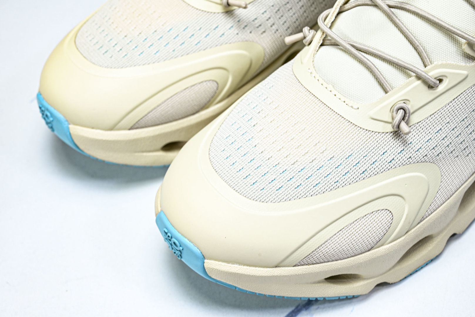 ON昂跑 尺码:36-46纯原版出品-On Running 昂跑男女士x Loewe Cloudsolo