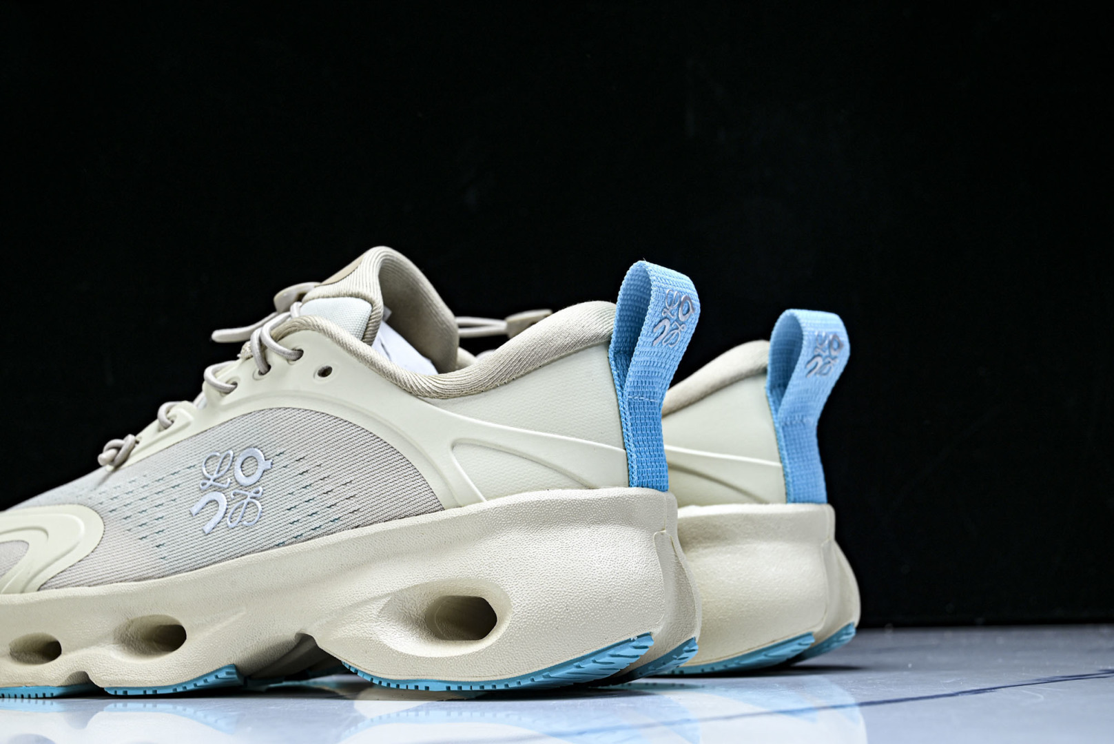 ON昂跑 尺码:36-46纯原版出品-On Running 昂跑男女士x Loewe Cloudsolo