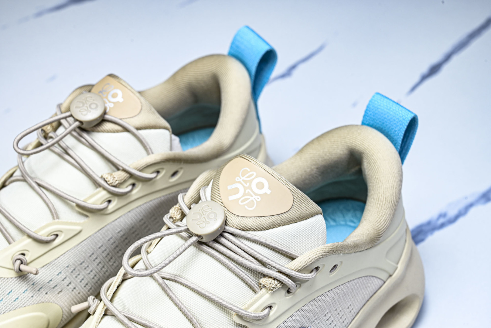 ON昂跑 尺码:36-46纯原版出品-On Running 昂跑男女士x Loewe Cloudsolo