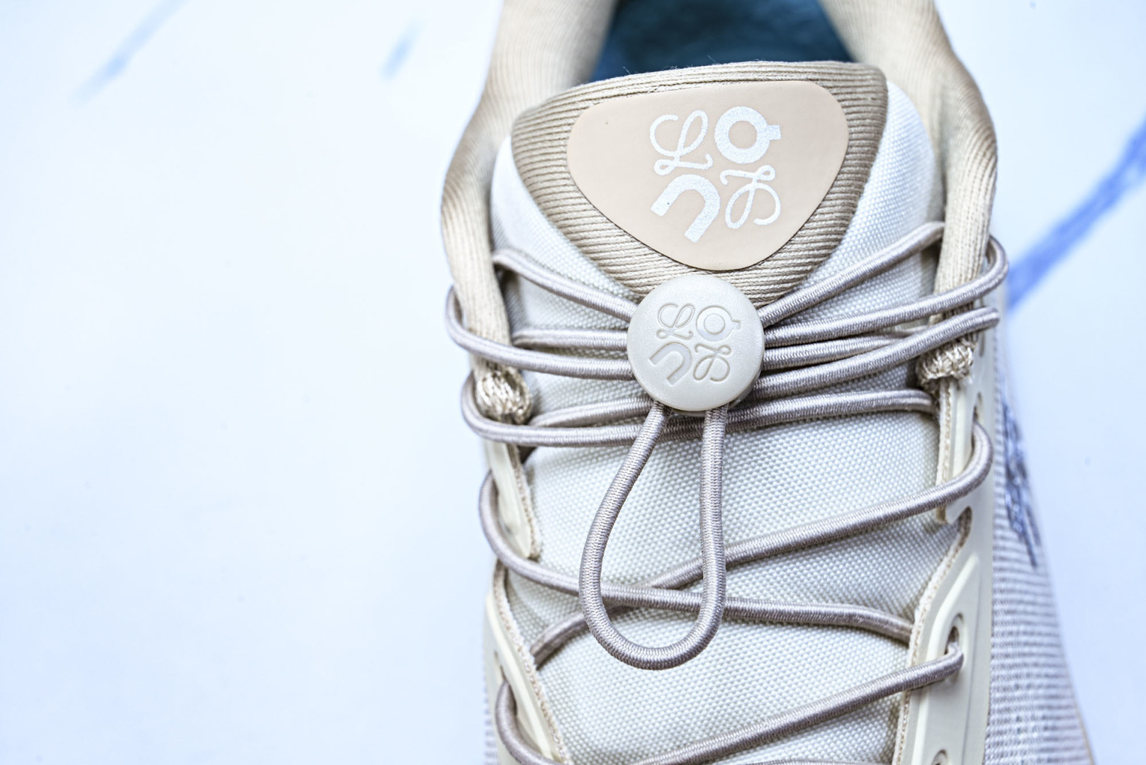 ON昂跑 尺码:36-46纯原版出品-On Running 昂跑男女士x Loewe Cloudsolo