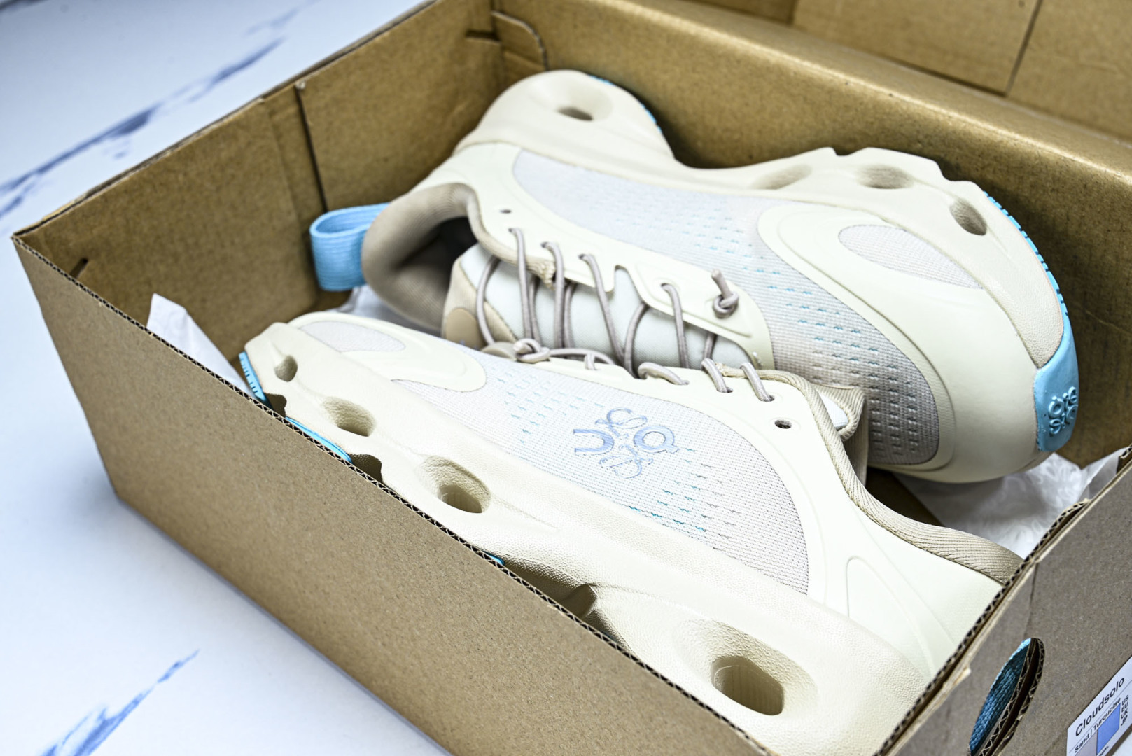 ON昂跑 尺码:36-46纯原版出品-On Running 昂跑男女士x Loewe Cloudsolo