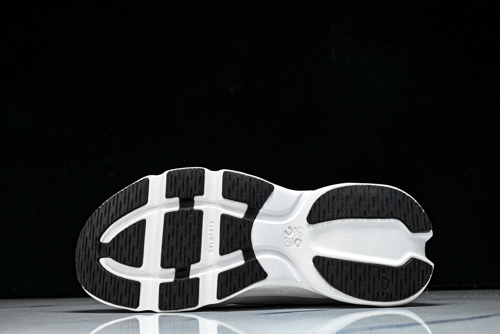 ON昂跑 尺码:36-46纯原版出品-On Running 昂跑男女士x Loewe Cloudsolo