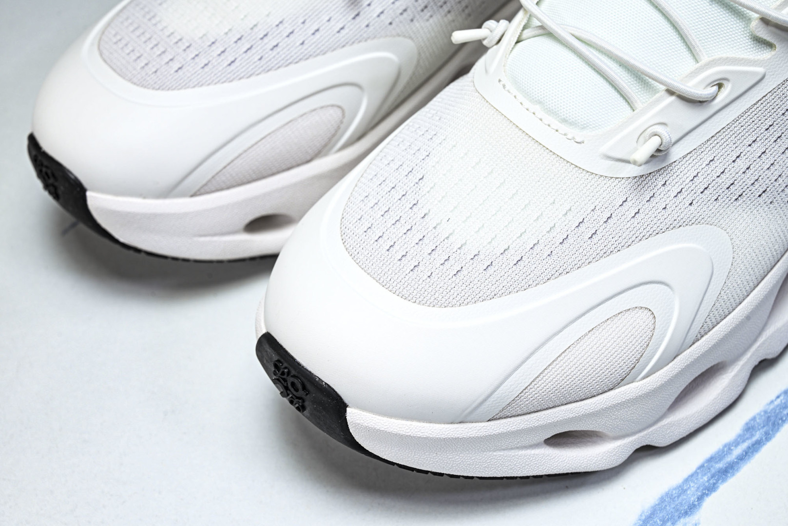 ON昂跑 尺码:36-46纯原版出品-On Running 昂跑男女士x Loewe Cloudsolo