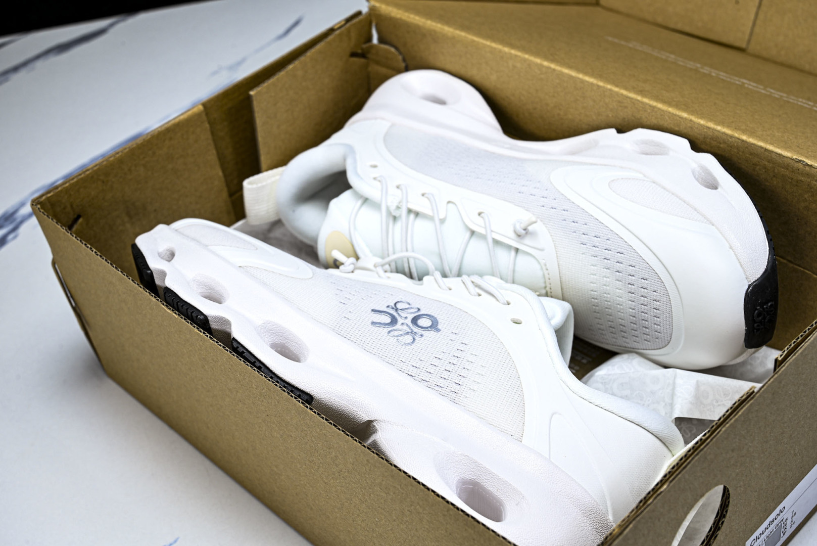 ON昂跑 尺码:36-46纯原版出品-On Running 昂跑男女士x Loewe Cloudsolo