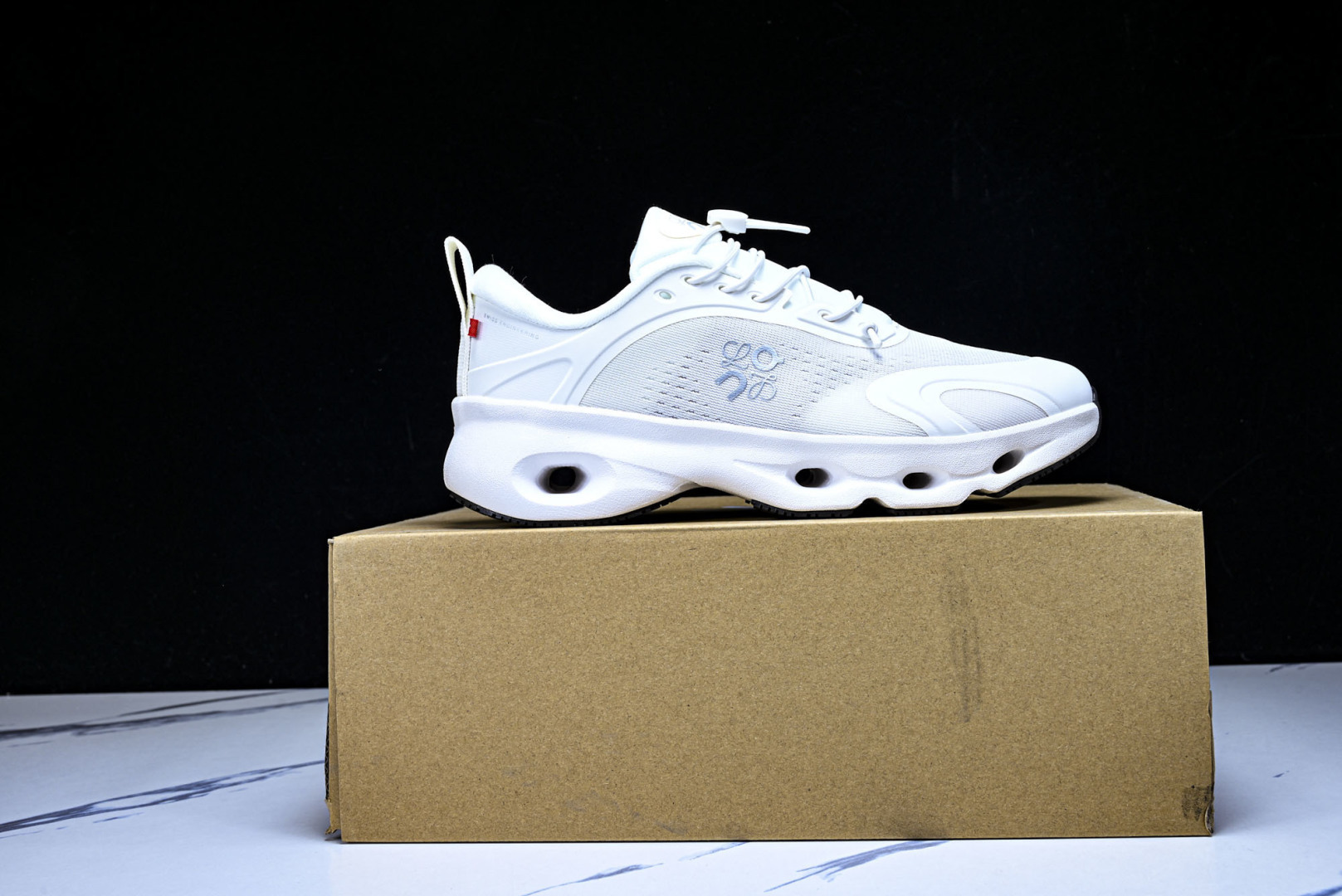 ON昂跑 尺码:36-46纯原版出品-On Running 昂跑男女士x Loewe Cloudsolo