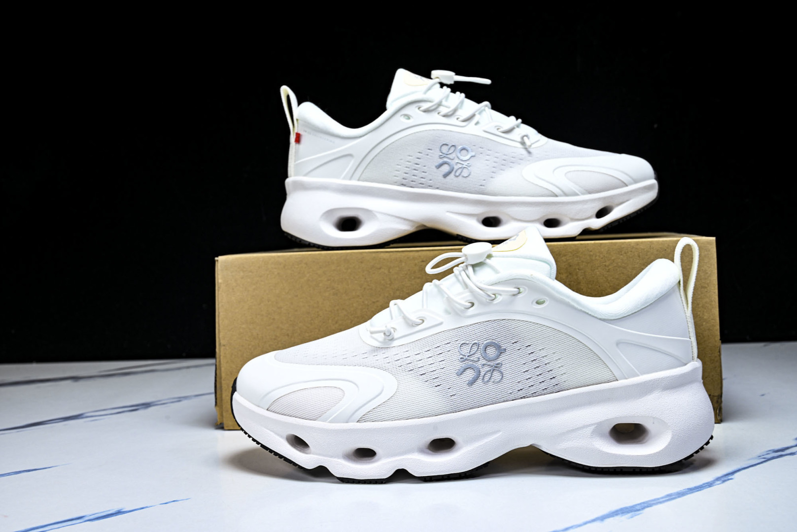 ON昂跑 尺码:36-46纯原版出品-On Running 昂跑男女士x Loewe Cloudsolo