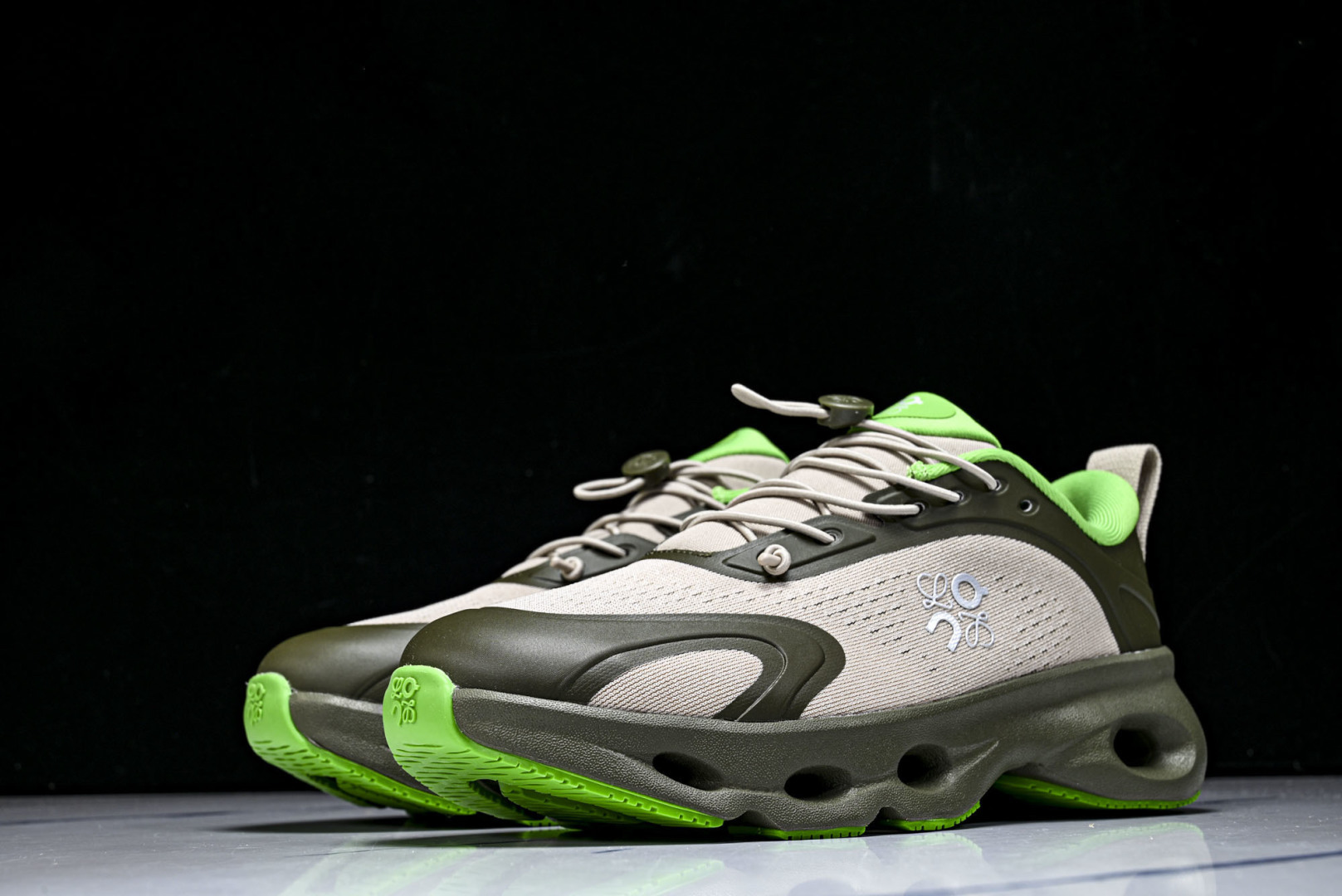 ON昂跑 尺码:36-46纯原版出品-On Running 昂跑男女士x Loewe Cloudsolo