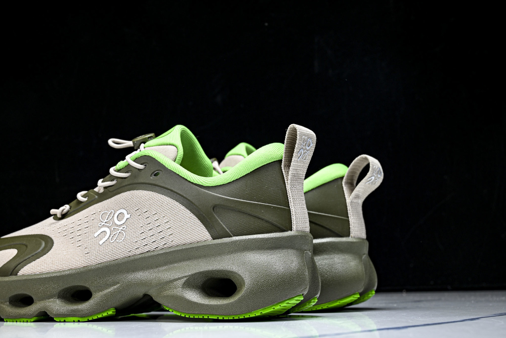 ON昂跑 尺码:36-46纯原版出品-On Running 昂跑男女士x Loewe Cloudsolo