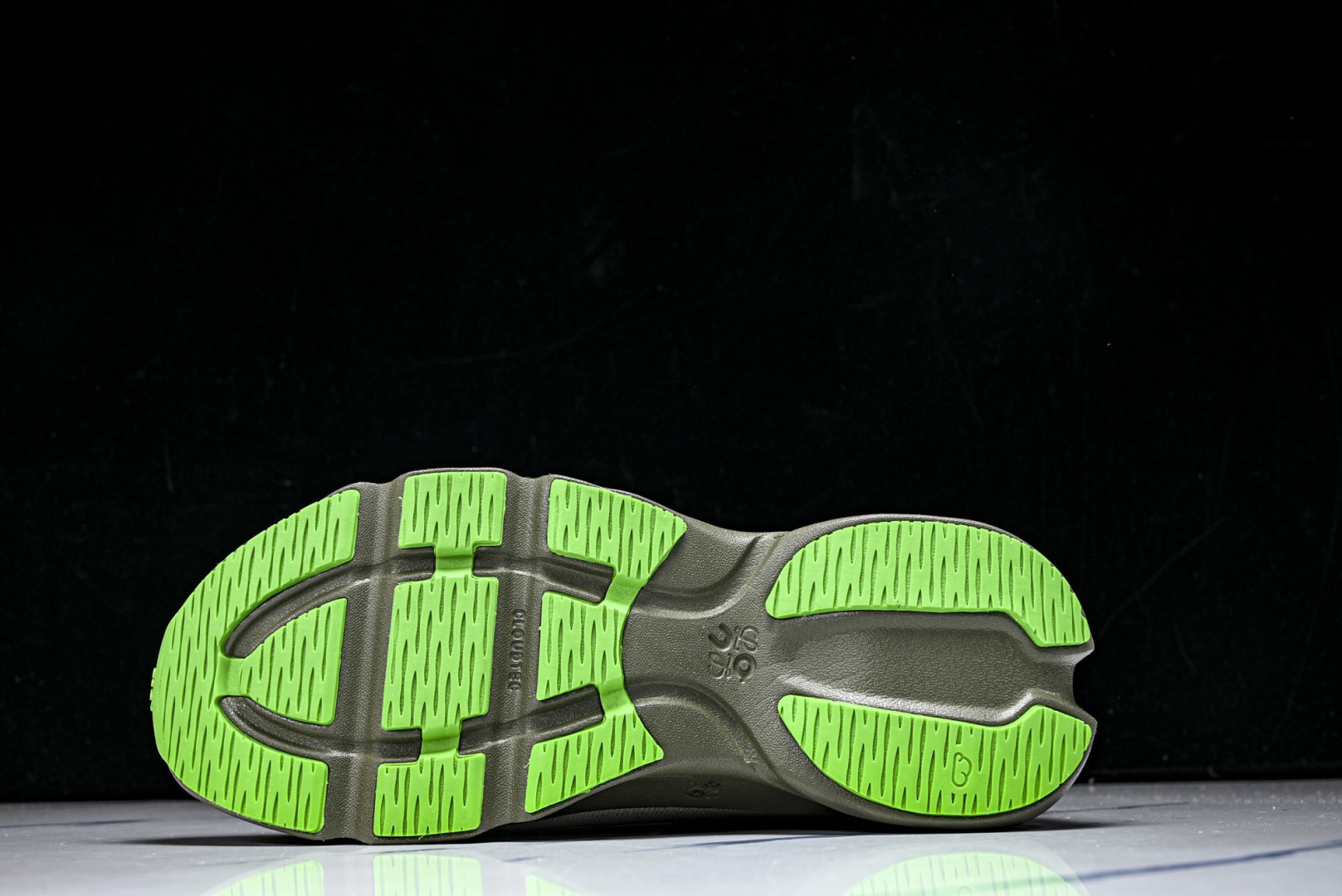 ON昂跑 尺码:36-46纯原版出品-On Running 昂跑男女士x Loewe Cloudsolo