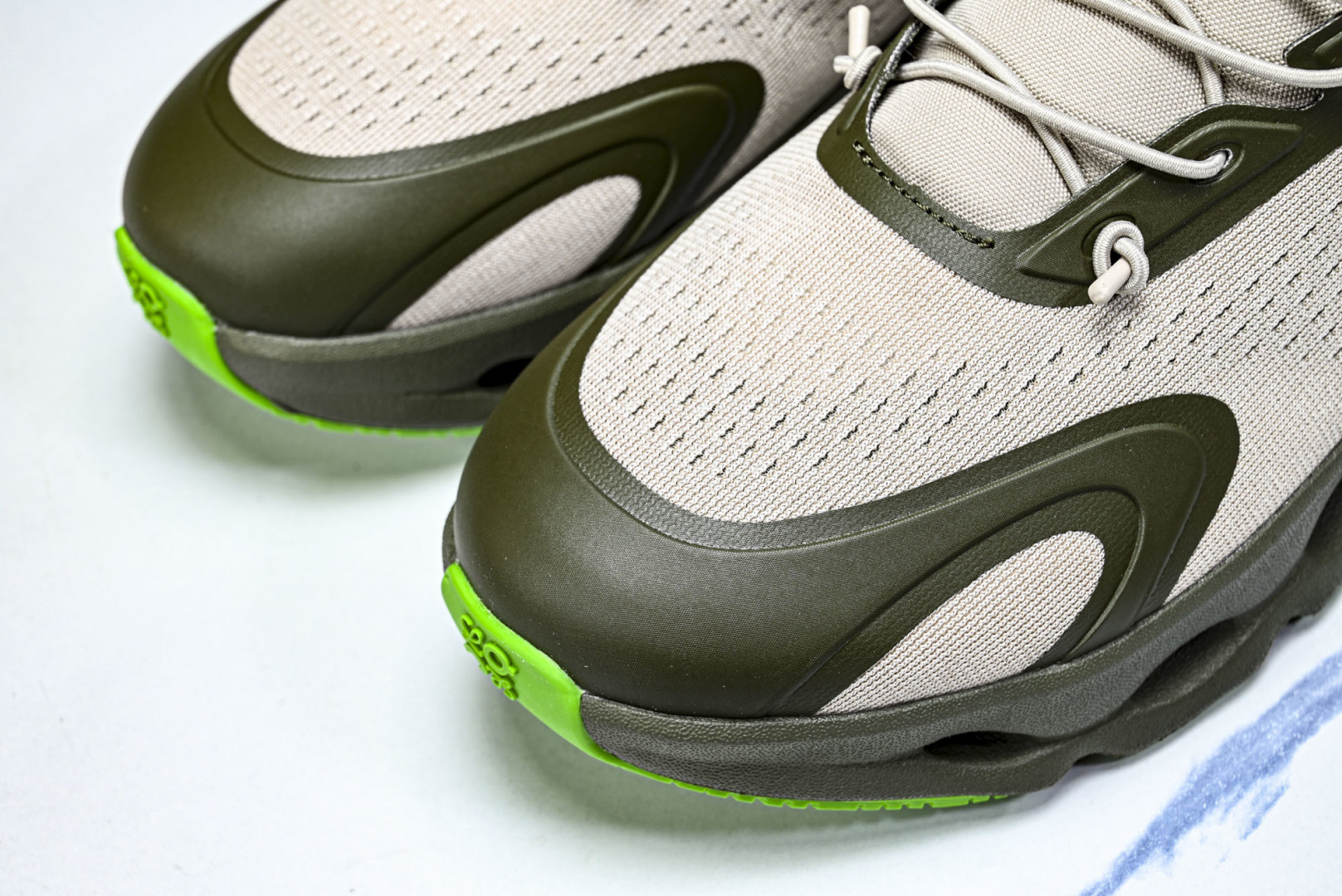 ON昂跑 尺码:36-46纯原版出品-On Running 昂跑男女士x Loewe Cloudsolo