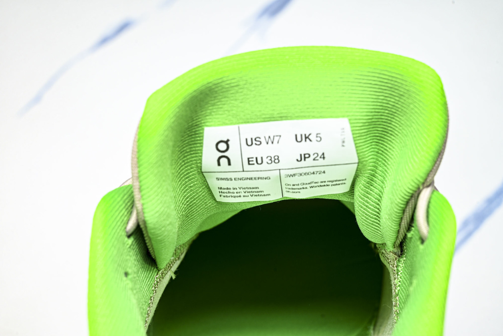 ON昂跑 尺码:36-46纯原版出品-On Running 昂跑男女士x Loewe Cloudsolo