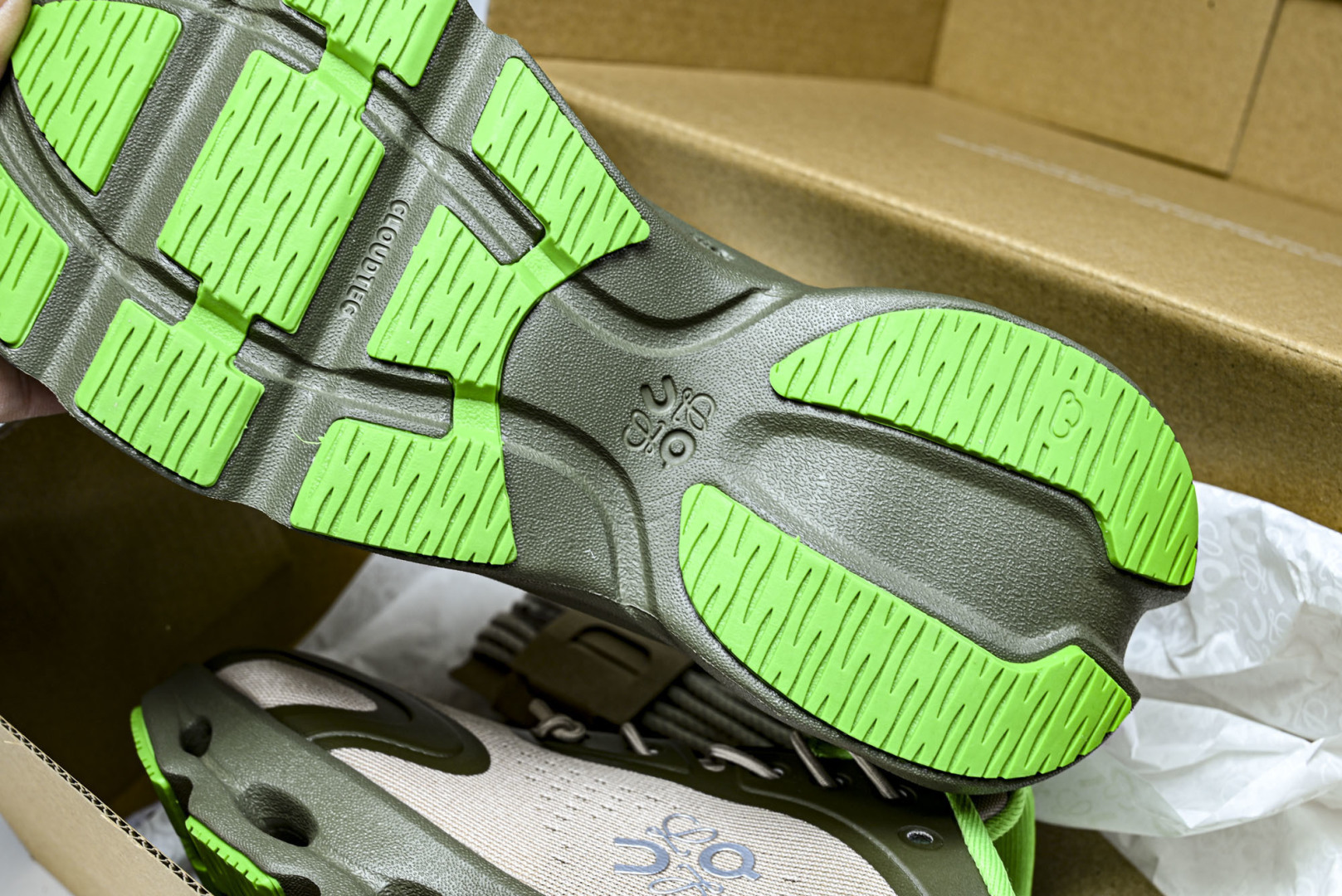 ON昂跑 尺码:36-46纯原版出品-On Running 昂跑男女士x Loewe Cloudsolo