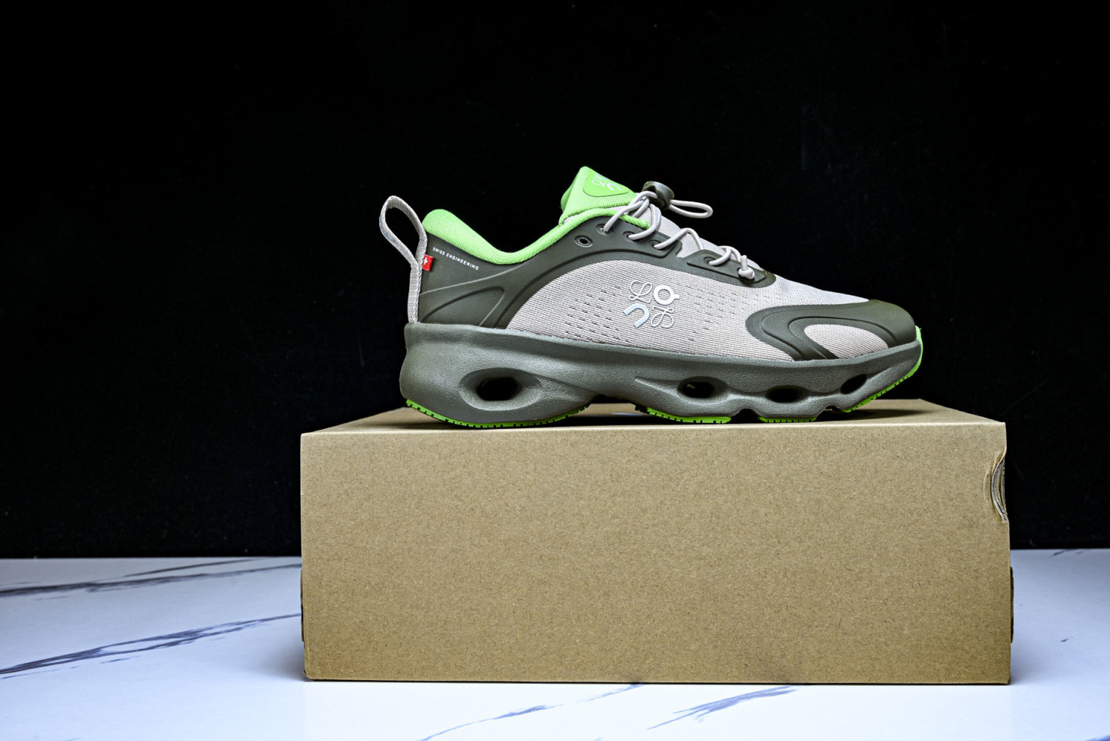 ON昂跑 尺码:36-46纯原版出品-On Running 昂跑男女士x Loewe Cloudsolo