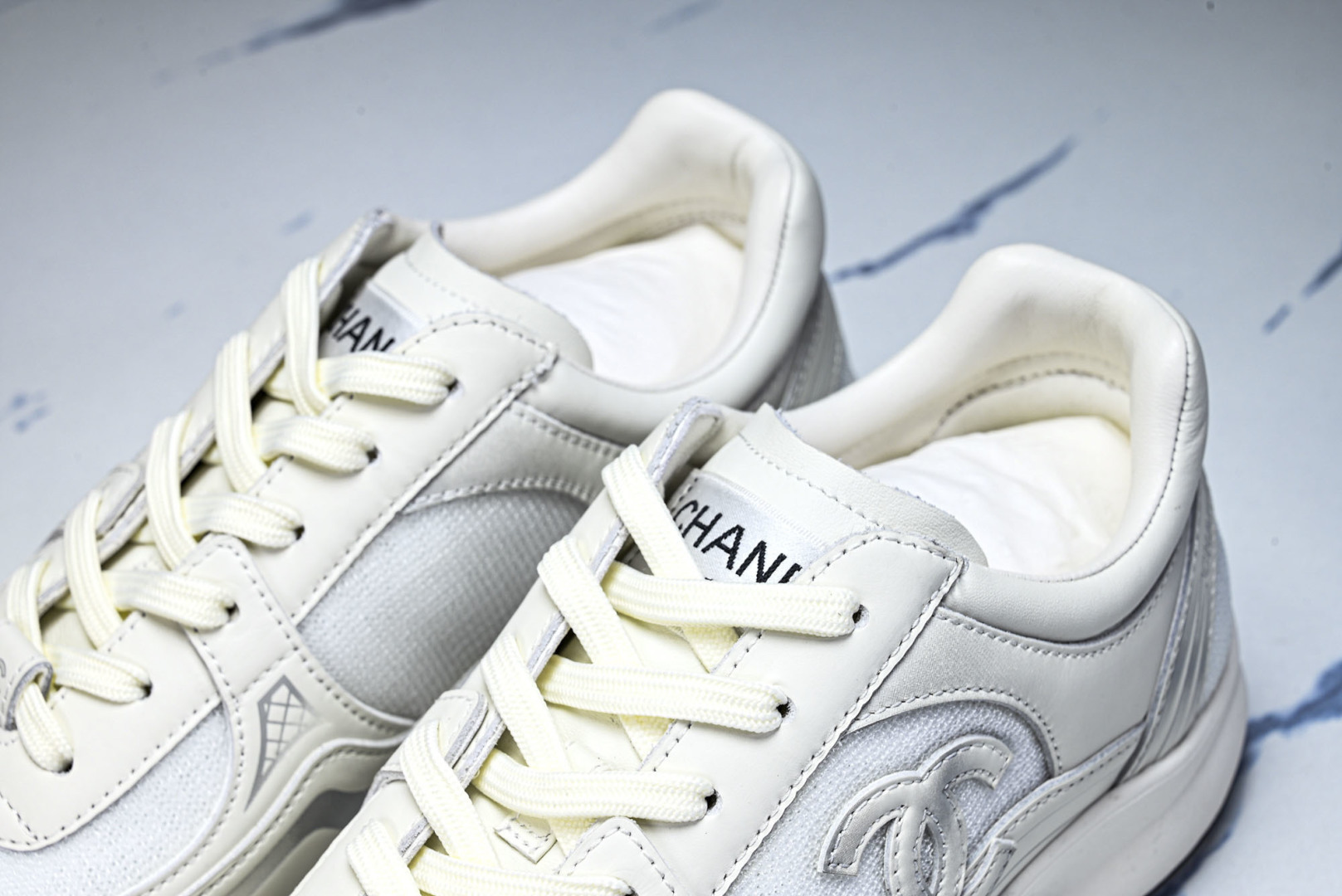 香奈儿 尺码:35-40P¥620纯原版出品-Chanel香奈儿 26C新款 早春系列 白色双c德训鞋运