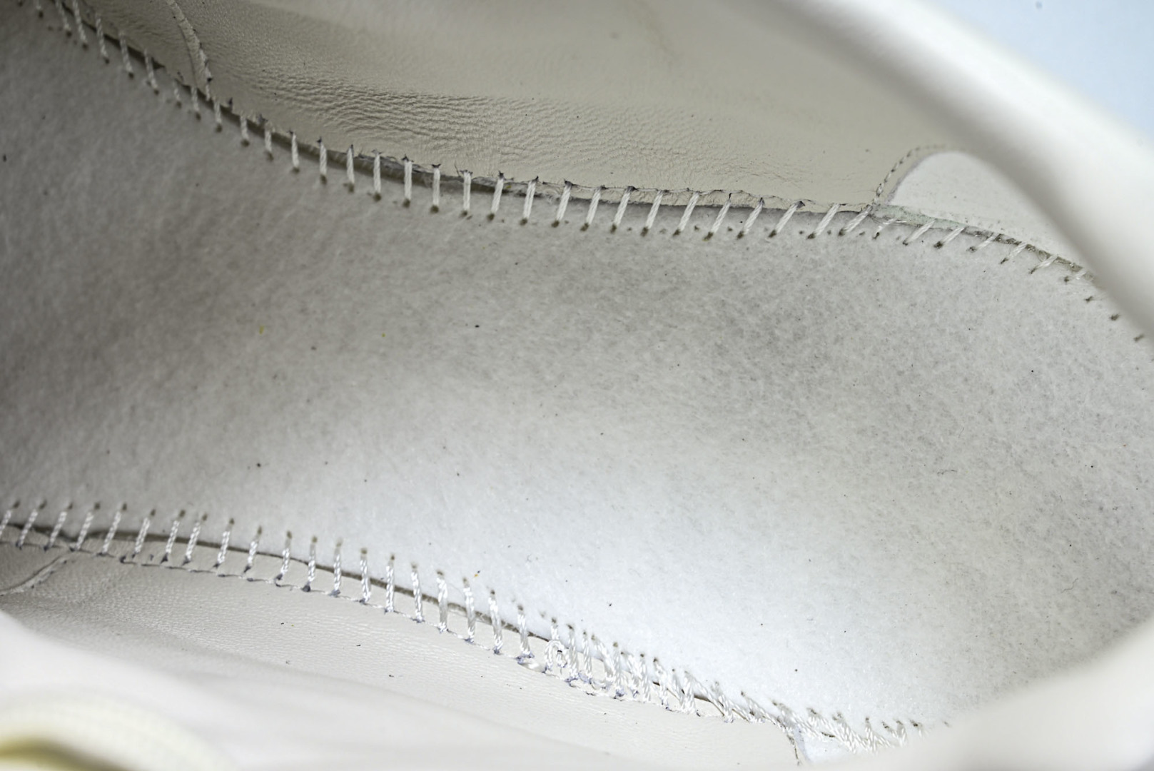 香奈儿 尺码:35-40P¥620纯原版出品-Chanel香奈儿 26C新款 早春系列 白色双c德训鞋运