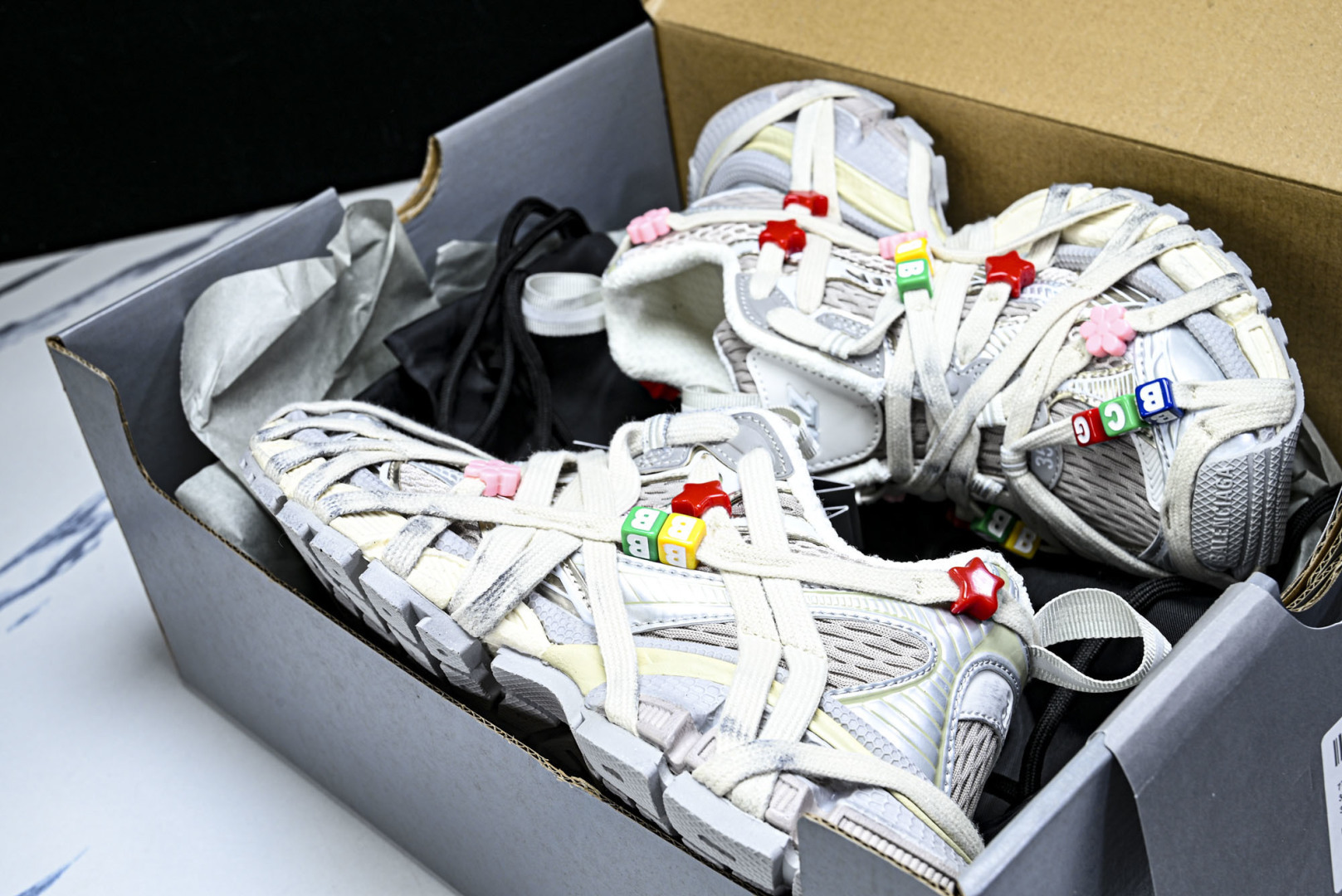 巴黎 EUR:35-46 偏大一码P¥:700纯原-BALENCIAGA巴黎世家26春季新品3XL EX