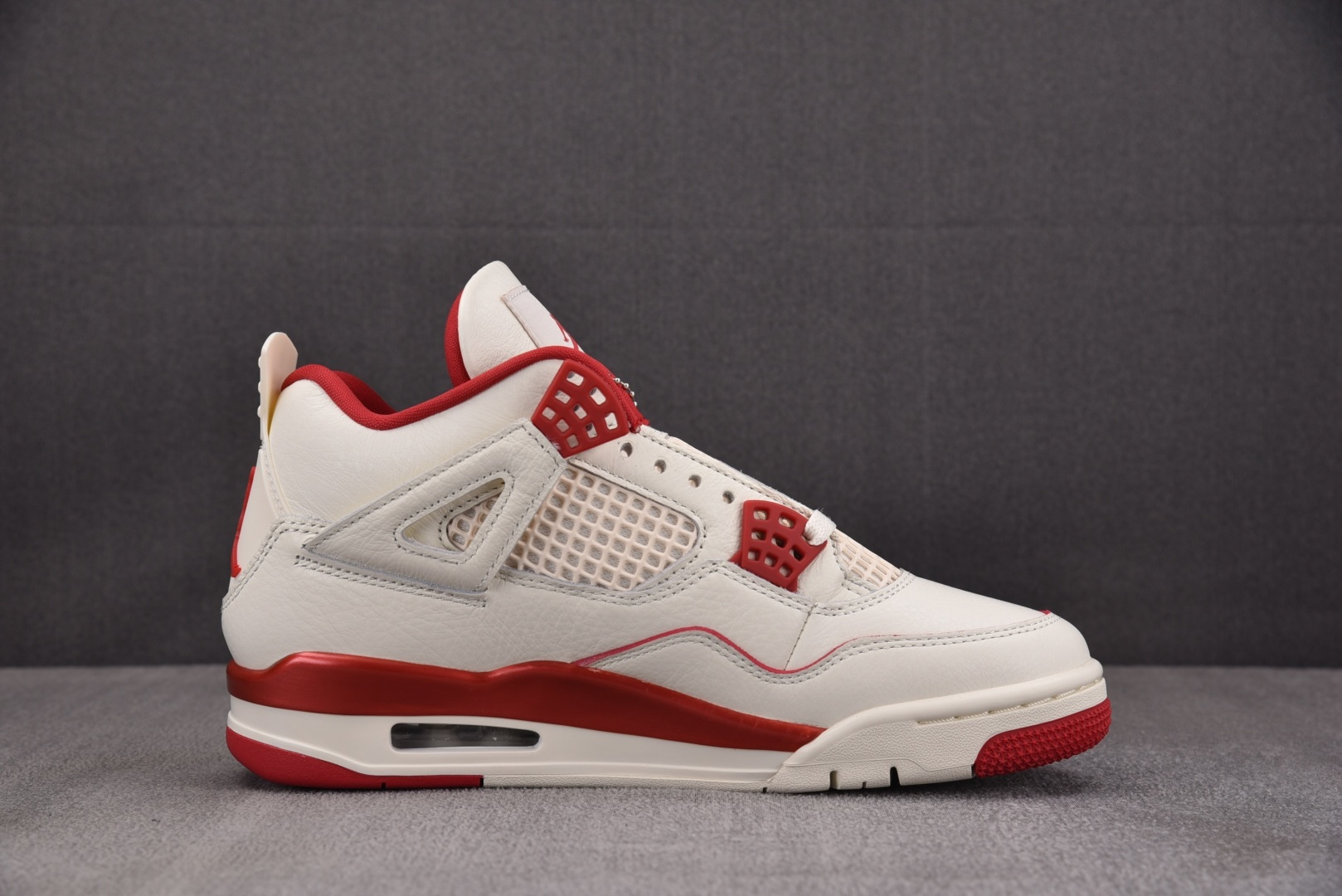AJ4 EUR:40-48.5纯原-Air Jordan 4 “Sierra Red”情人节白红 HV0