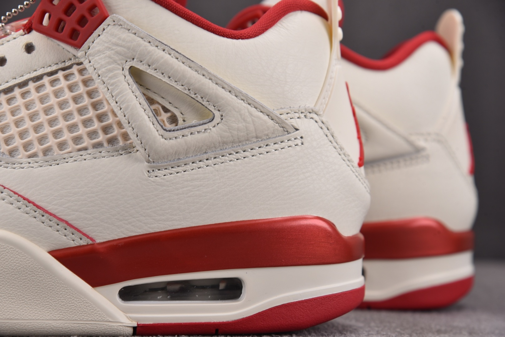 AJ4 EUR:40-48.5纯原-Air Jordan 4 “Sierra Red”情人节白红 HV0
