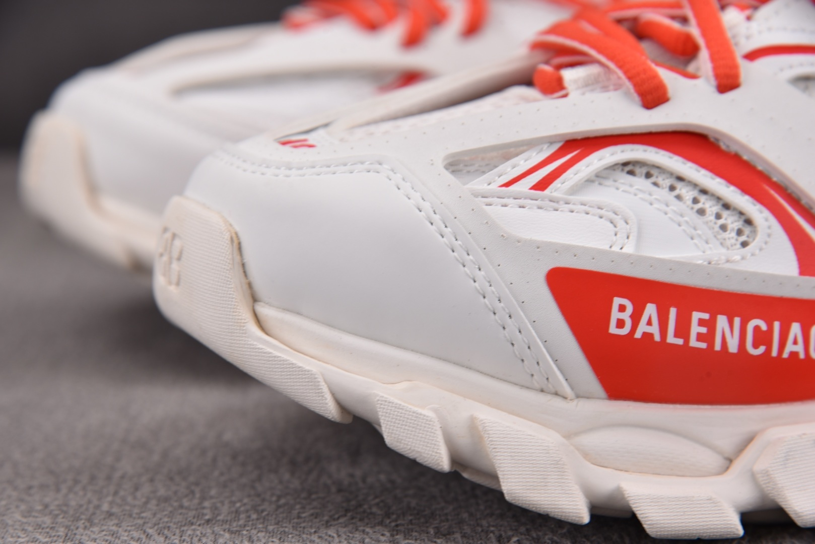 巴黎 EUR:35-46纯原-Balenciaga Track 白红 YZ018-5 Size：35 3