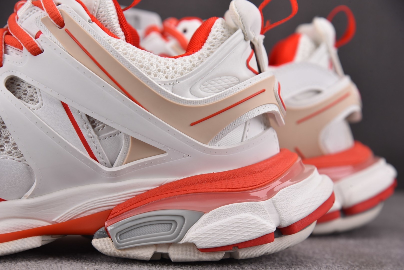 巴黎 EUR:35-46纯原-Balenciaga Track 白红 YZ018-5 Size：35 3