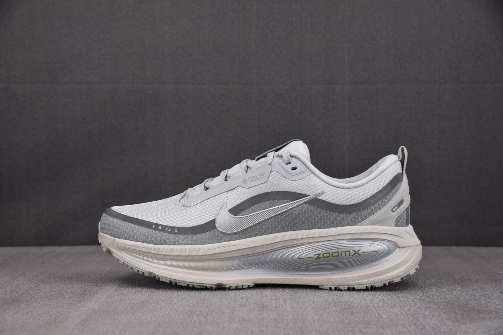Zoom跑鞋 尺码:39-46纯原版出品-NK Vomero 18 Gore-Tex 灰色 HQ7001